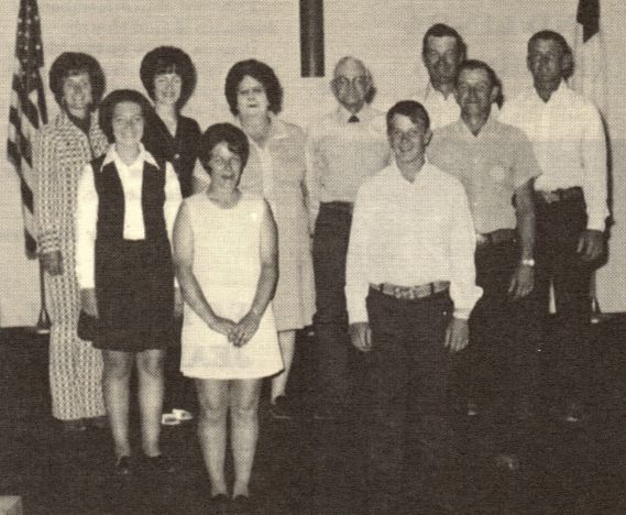 L-R, Back: Mildred, Viola, Jean, Earl, Leonard, Connie. Front: Bonnie, Gladys, Gary, William.